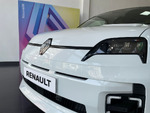 Renault 5 E-Tech 150 Comfort Range Iconic Five miniatura 10