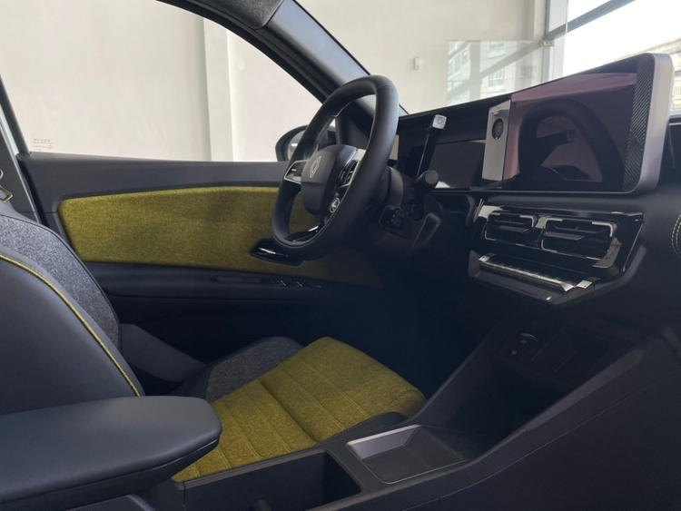 Renault 5 E-Tech 150 Comfort Range Iconic Five foto 16