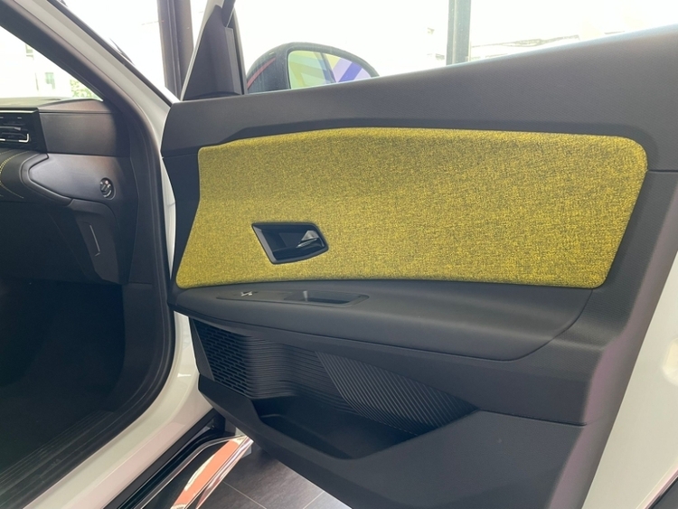 Renault 5 E-Tech 150 Comfort Range Iconic Five foto 18